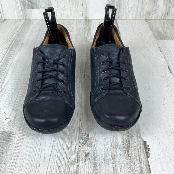 CLARKS unstructured size 7 - Picture 2 of 6